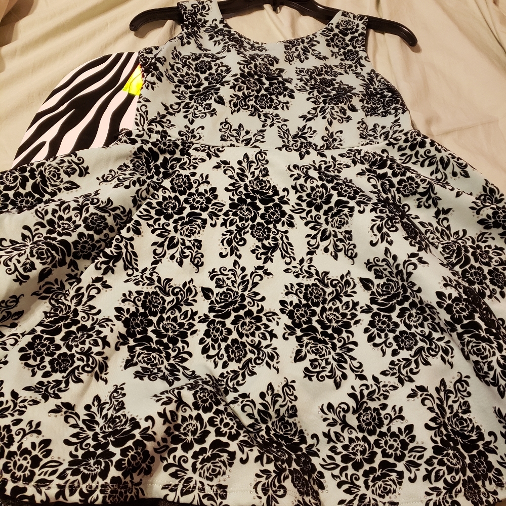 Girls dress